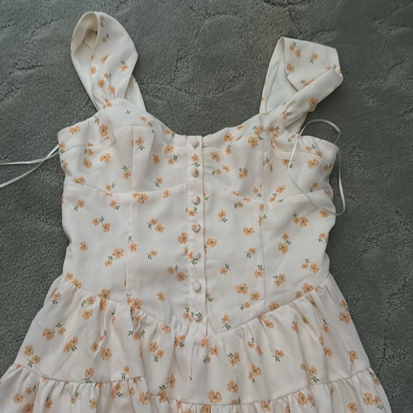 Floral romper - Picture 3 of 4